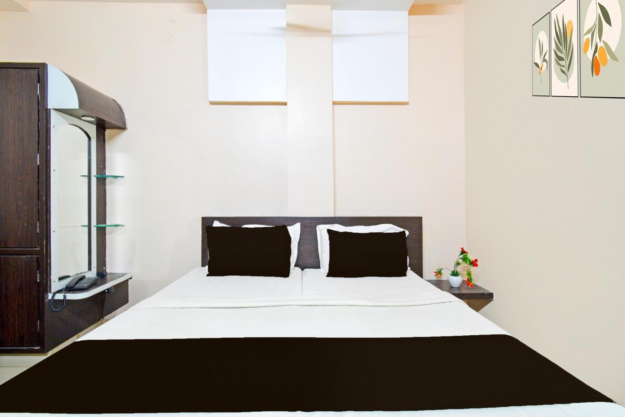 Super Hotel O Kurnool Near Kurnool Medical College Экстерьер фото