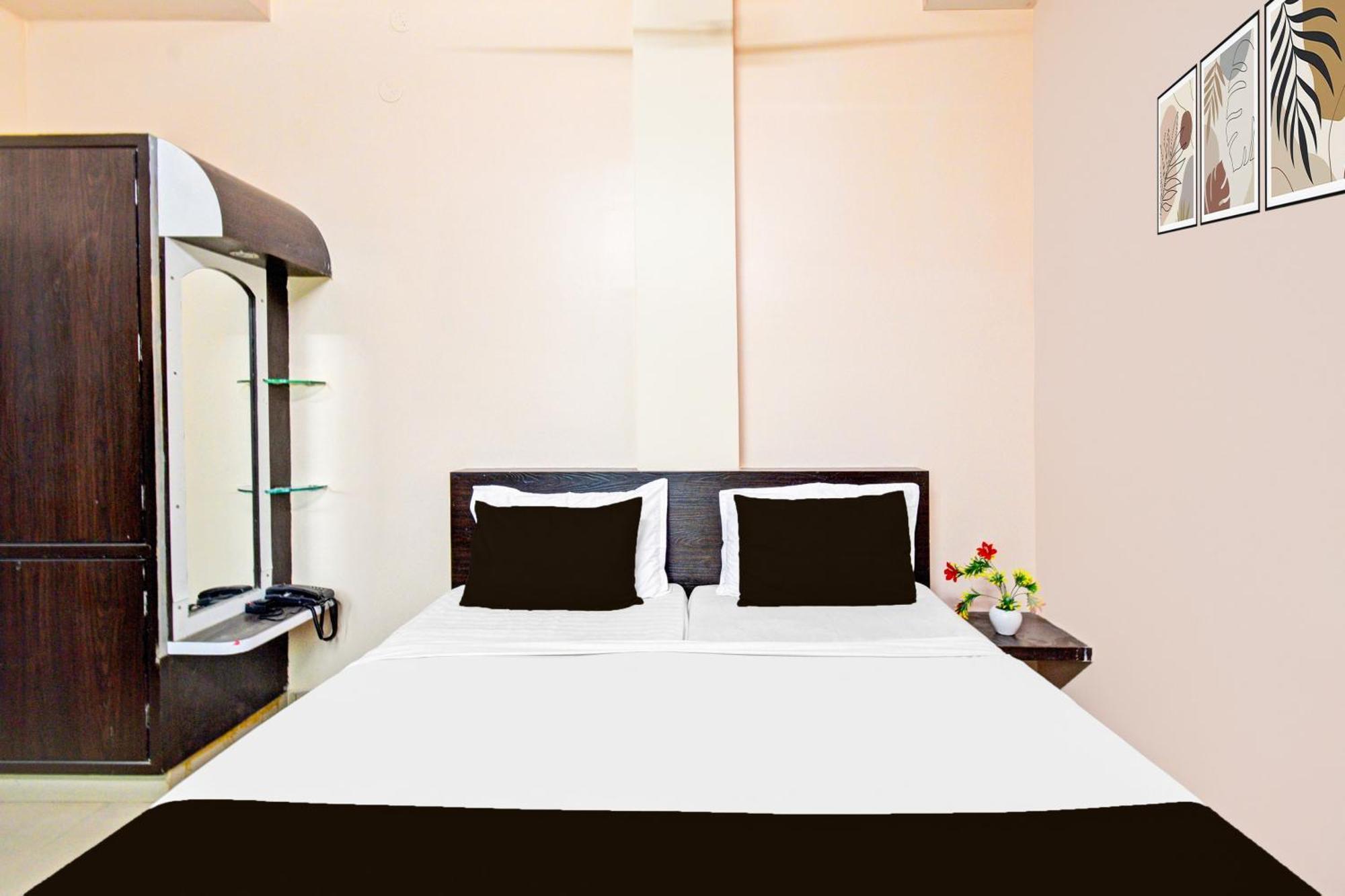 Super Hotel O Kurnool Near Kurnool Medical College Экстерьер фото