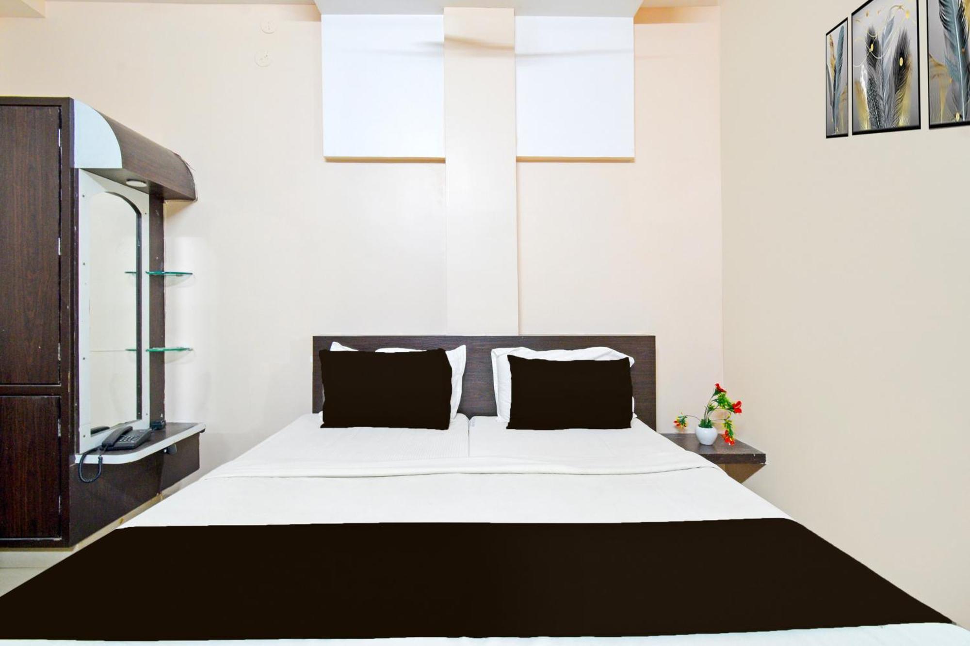 Super Hotel O Kurnool Near Kurnool Medical College Экстерьер фото