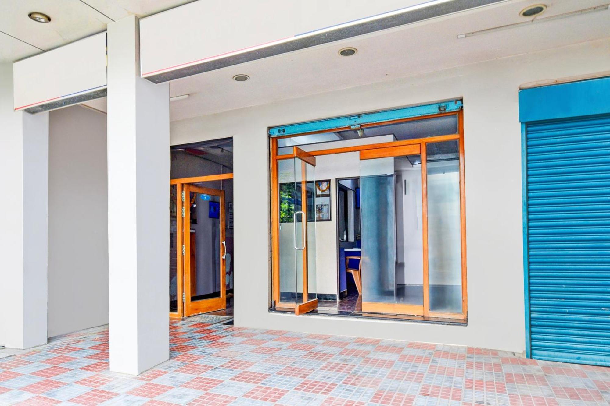 Super Hotel O Kurnool Near Kurnool Medical College Экстерьер фото